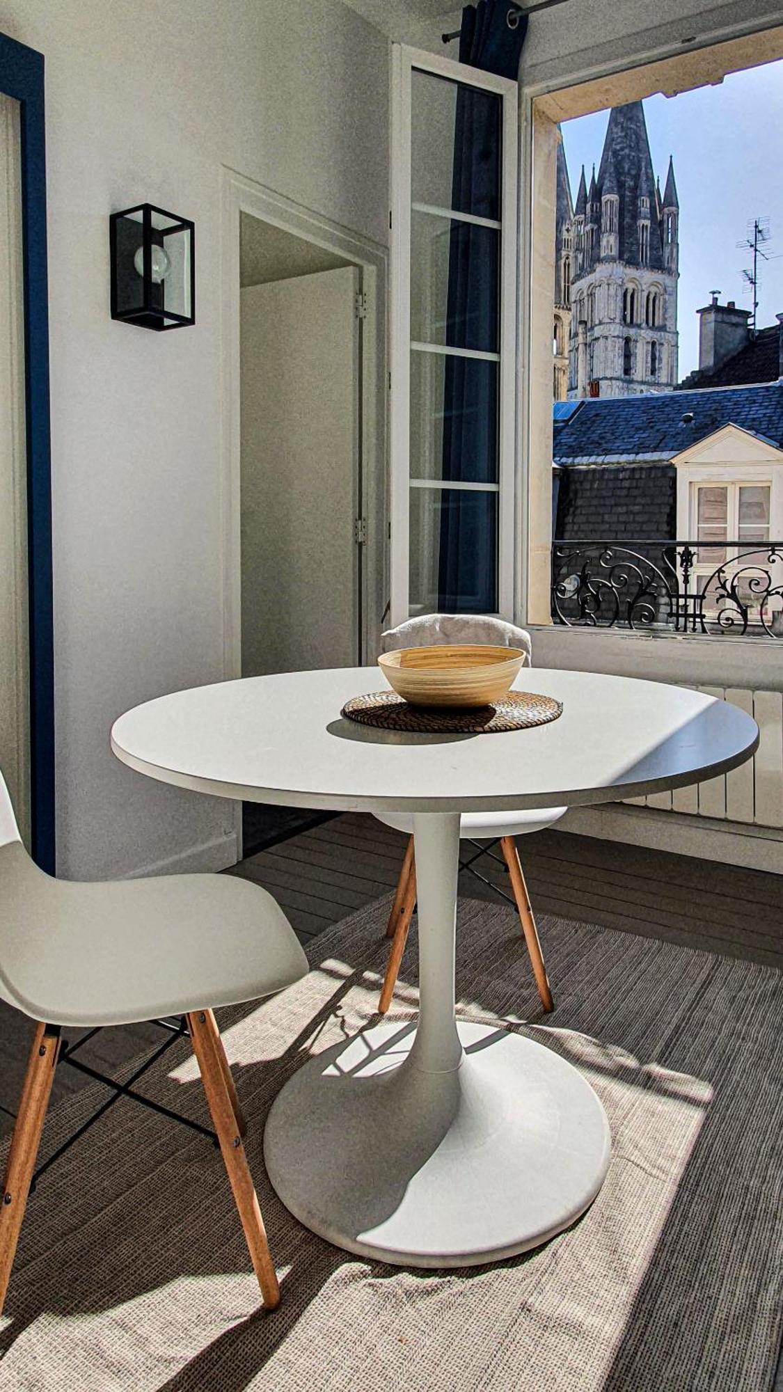 Charming Studio With View Of The Abbaye-Aux-Hommes Caen Szoba fotó