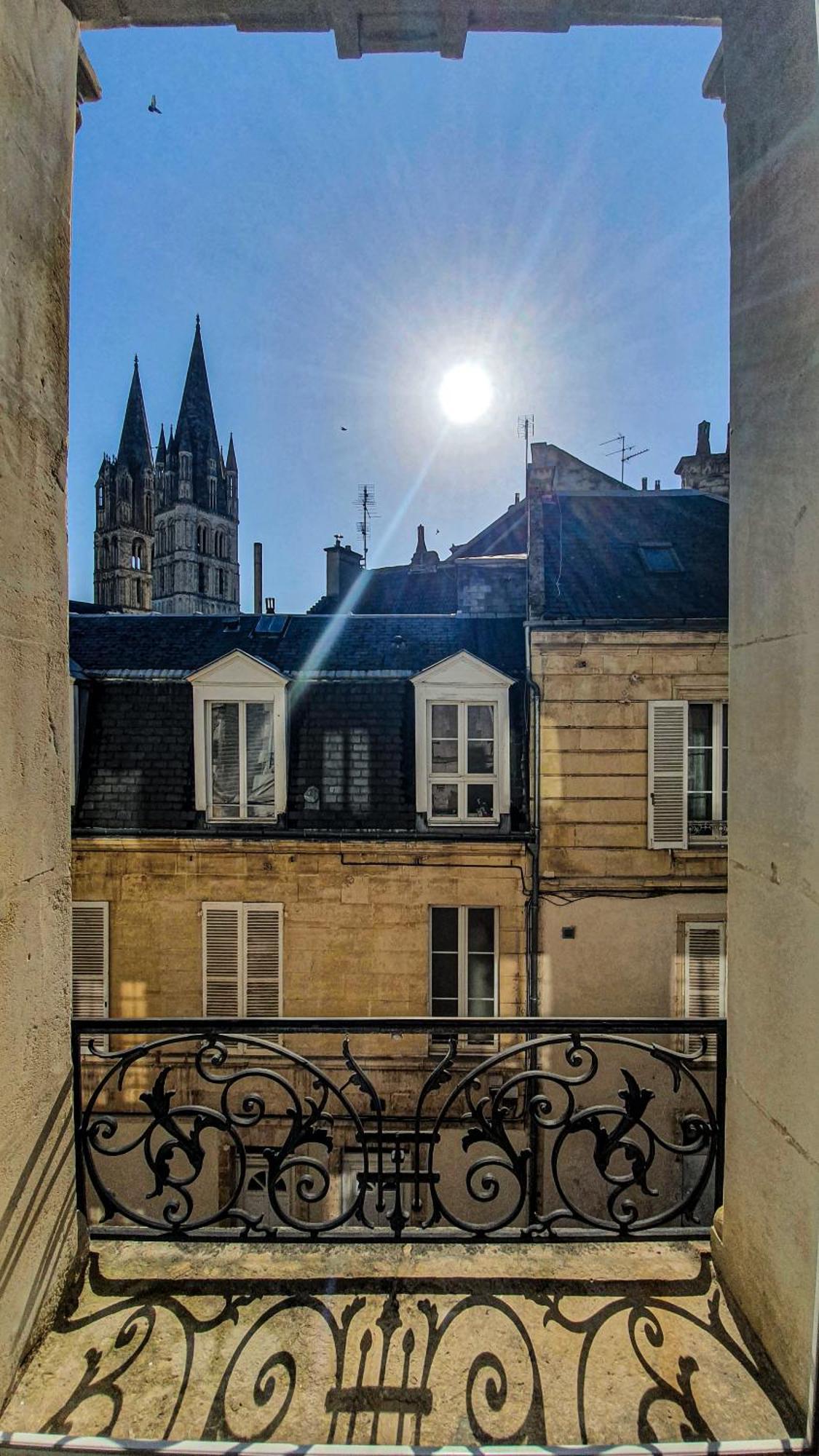 Charming Studio With View Of The Abbaye-Aux-Hommes Caen Szoba fotó